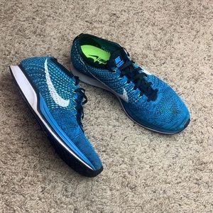 Nike Flyknit Racer Blue